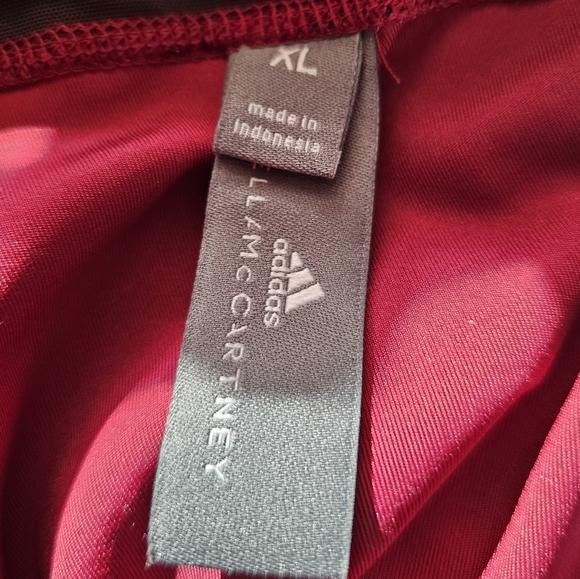 Stella McCartney Adidas shine leggings in wine - Picture 2 of 4
